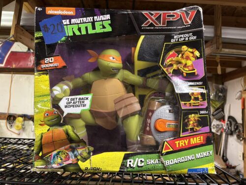 Teenage Mutant Ninja Turtles - R/C Skateboarding Mikey